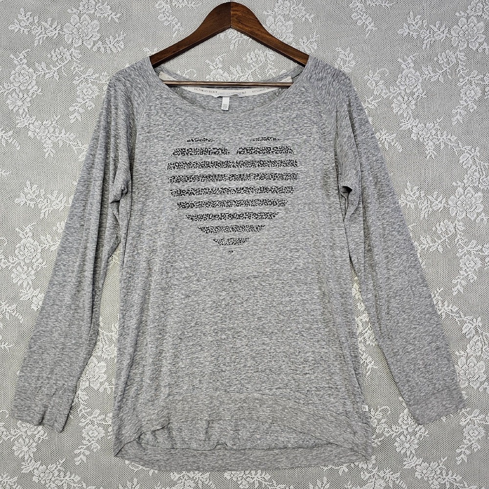 Victoria's Secret Long Sleeve Top Women's Large Heart Print Lightweight‎ Casual